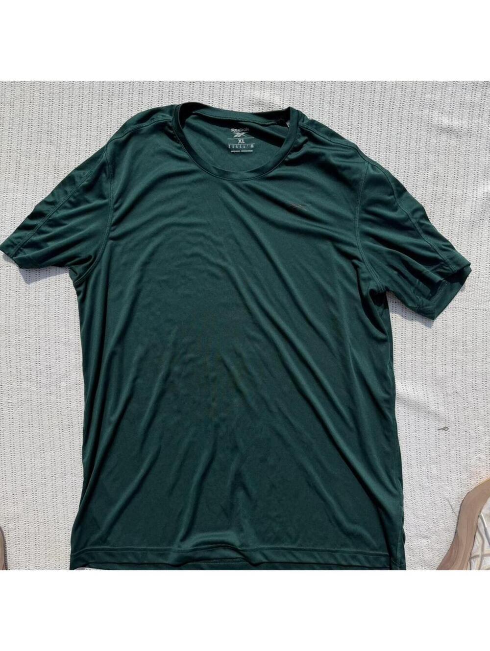 Reebok Men's XL Athletic T-Shirt Dark Green